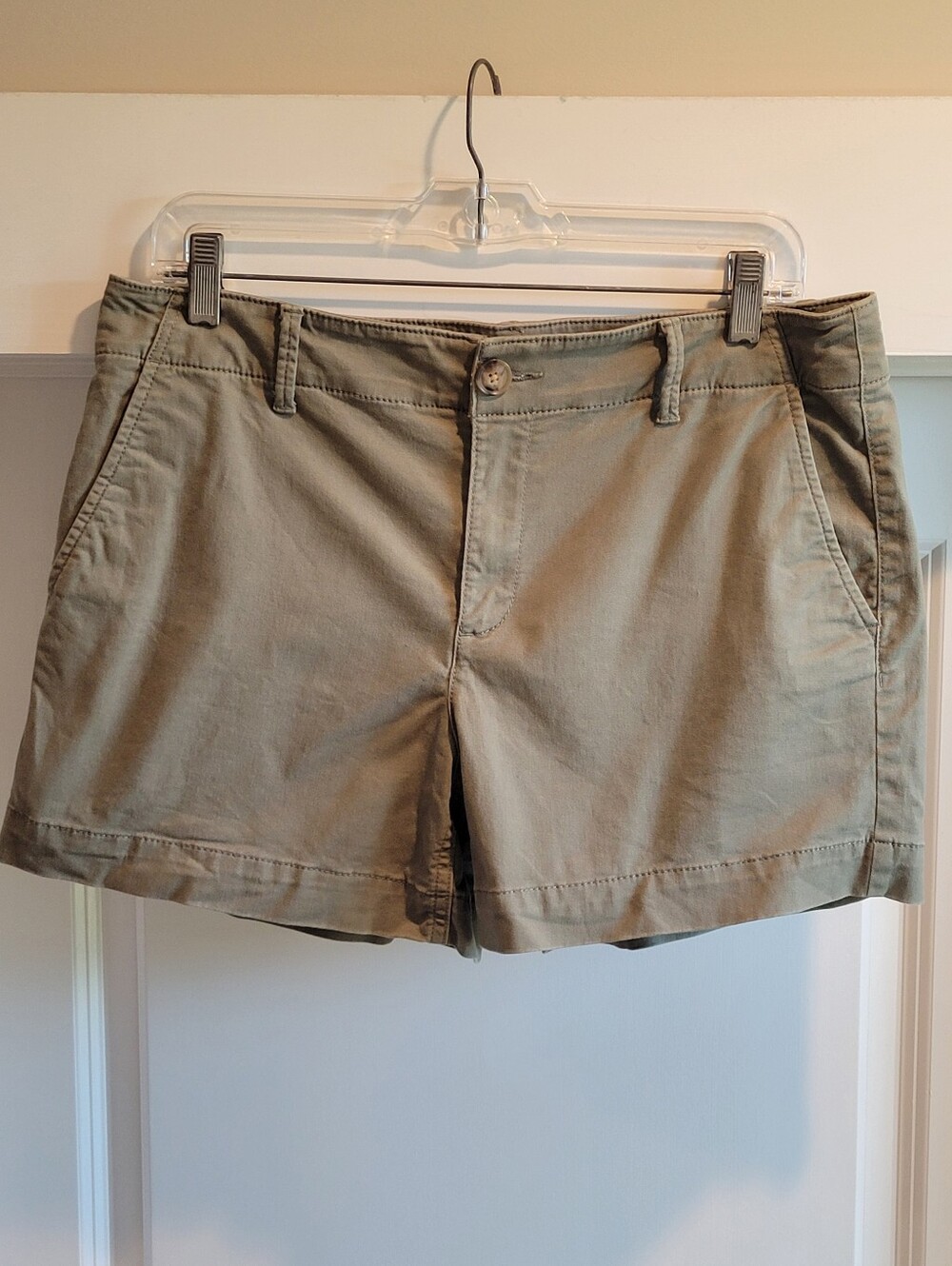 Women’s Olive Green LOFT The Washed Twill 4" Cotton Shorts